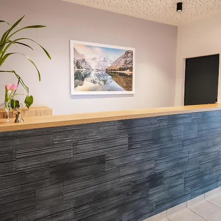 Lovely Spacious For 6 People Апартаменты *